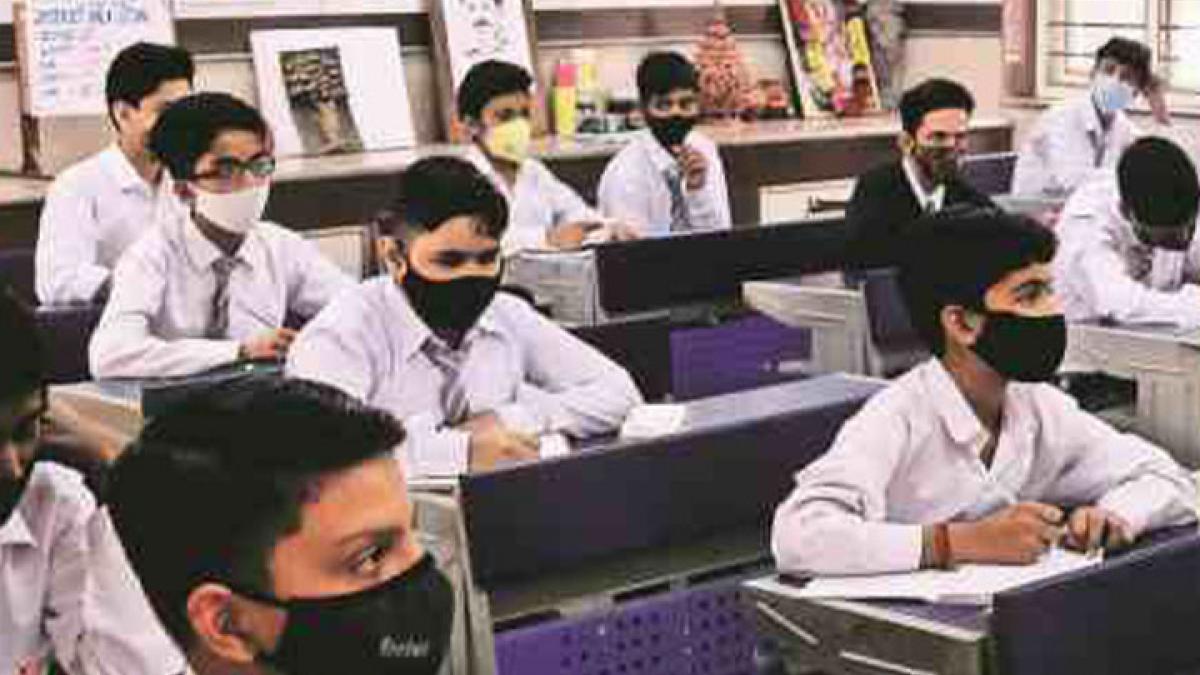 Only 15 days summer vacation in Delhi schools MMT