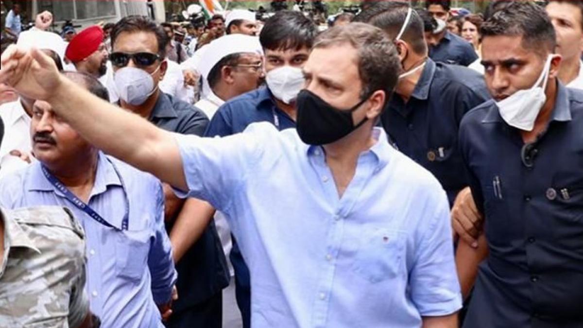 Rahul Gandhi gets Tips from Vadra: 