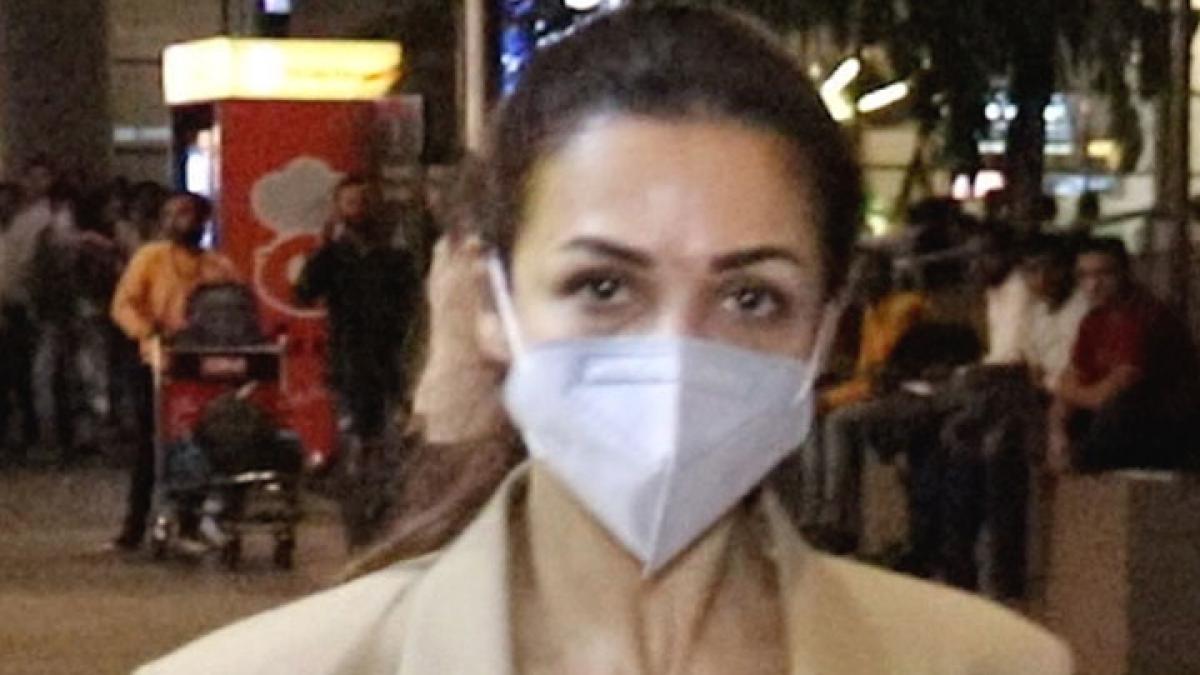 Malaika Arora spotted with Arjun Kapoor Video goes Viral On social Media MMT