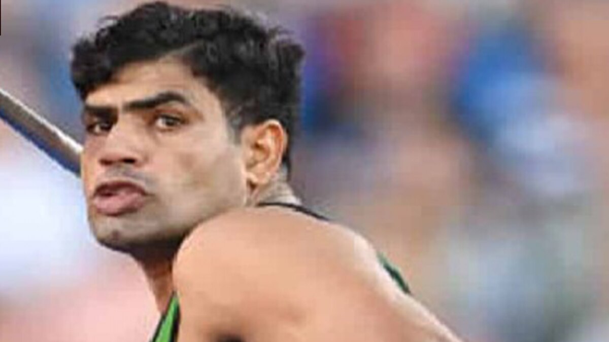 Javelin thrower Arshad Nadeem breaks Neeraj Chopra record Sports News MMT