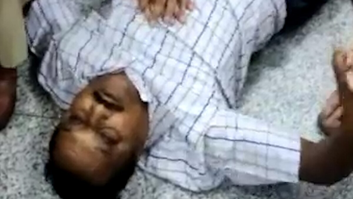 CISF Jawan saved man got heart attack on airport Video Surfaced MMT