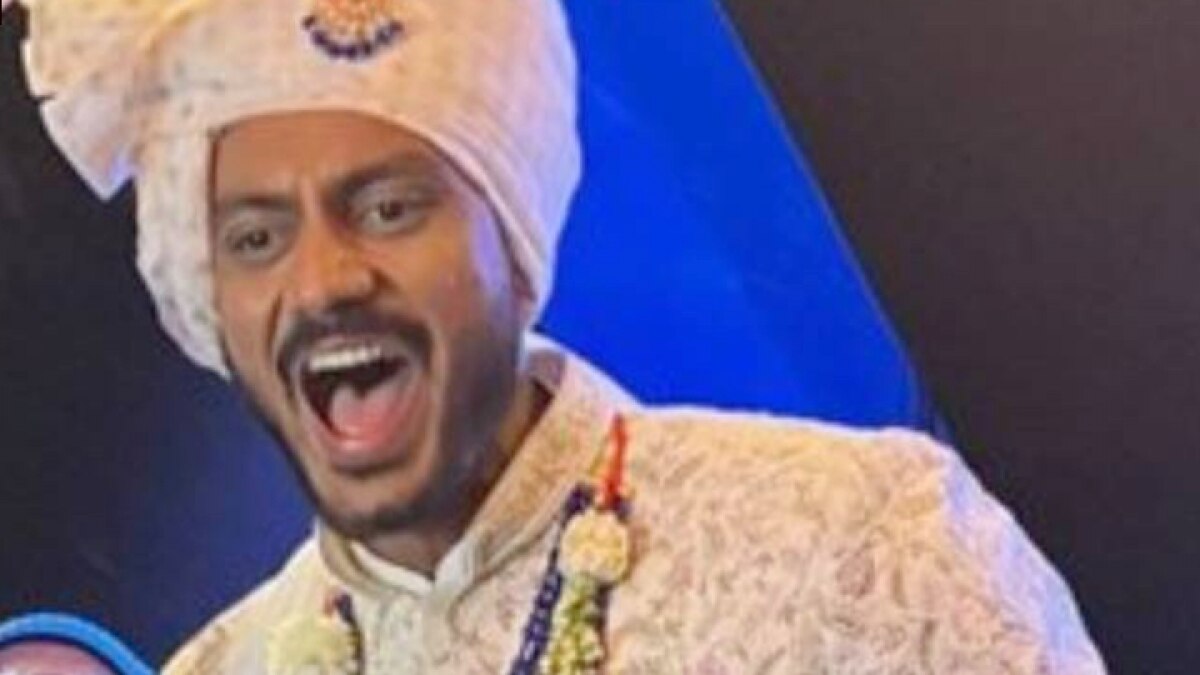 Indian cricketer Axar Patel ties knot with Meha Patel in Vadodara Gujarat News in hindi MMT