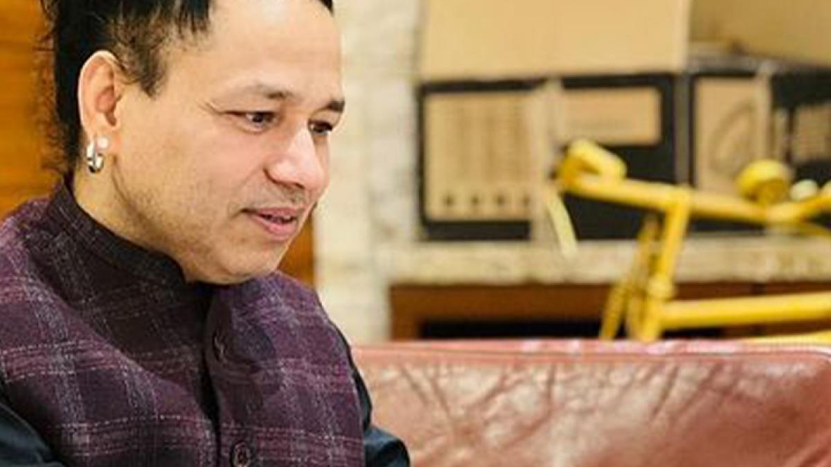 Attack on Kailash Kher during Hampi Festival