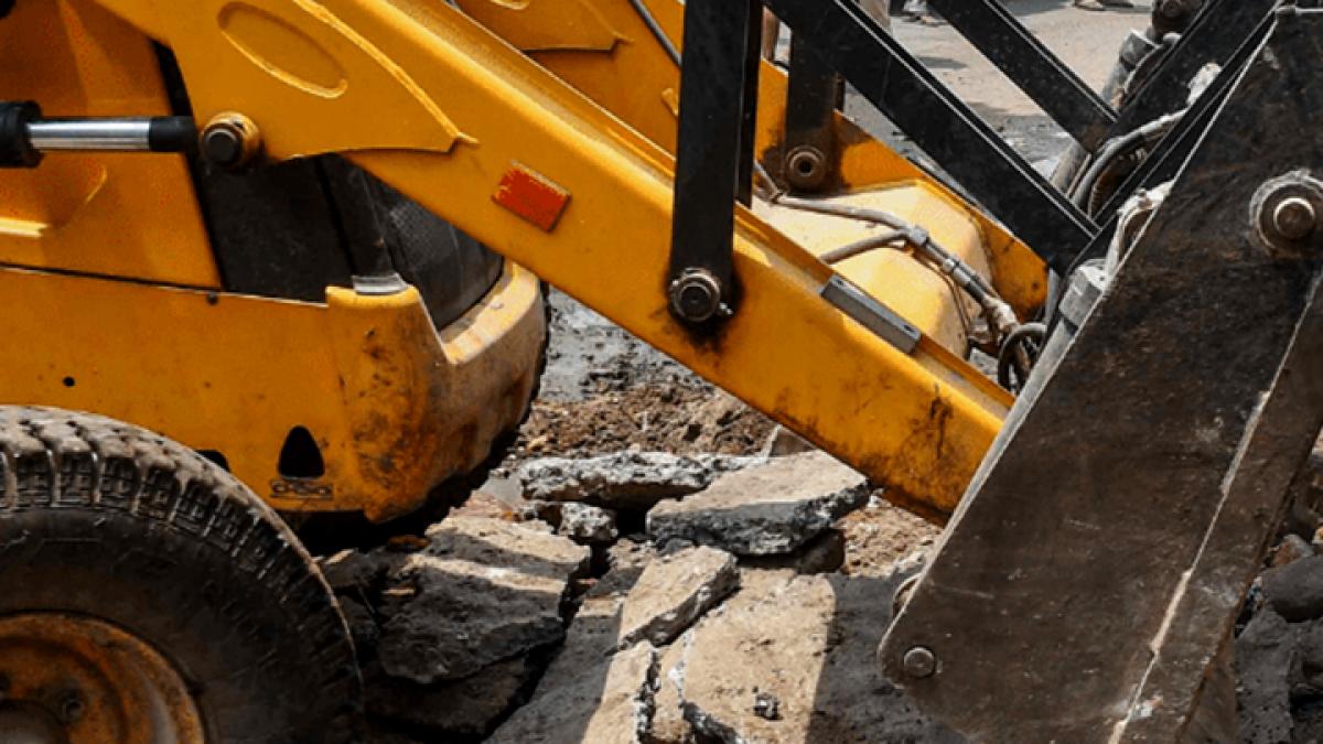 dda mehrauli bulldozer