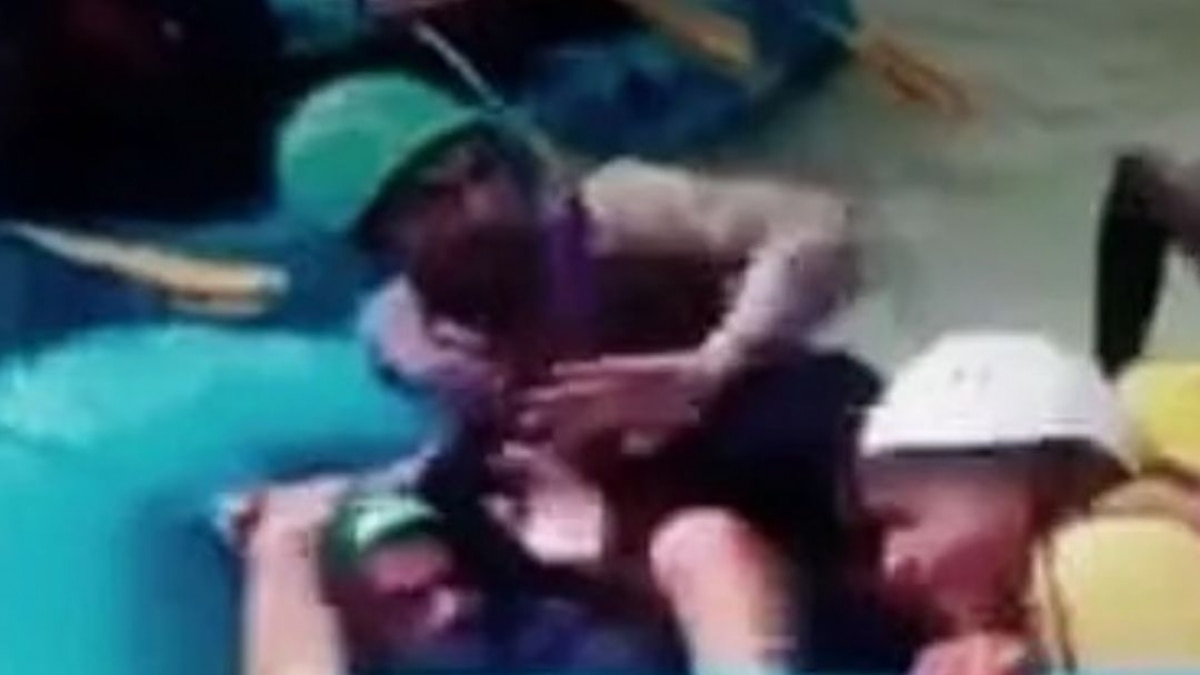 Fighting during rafting