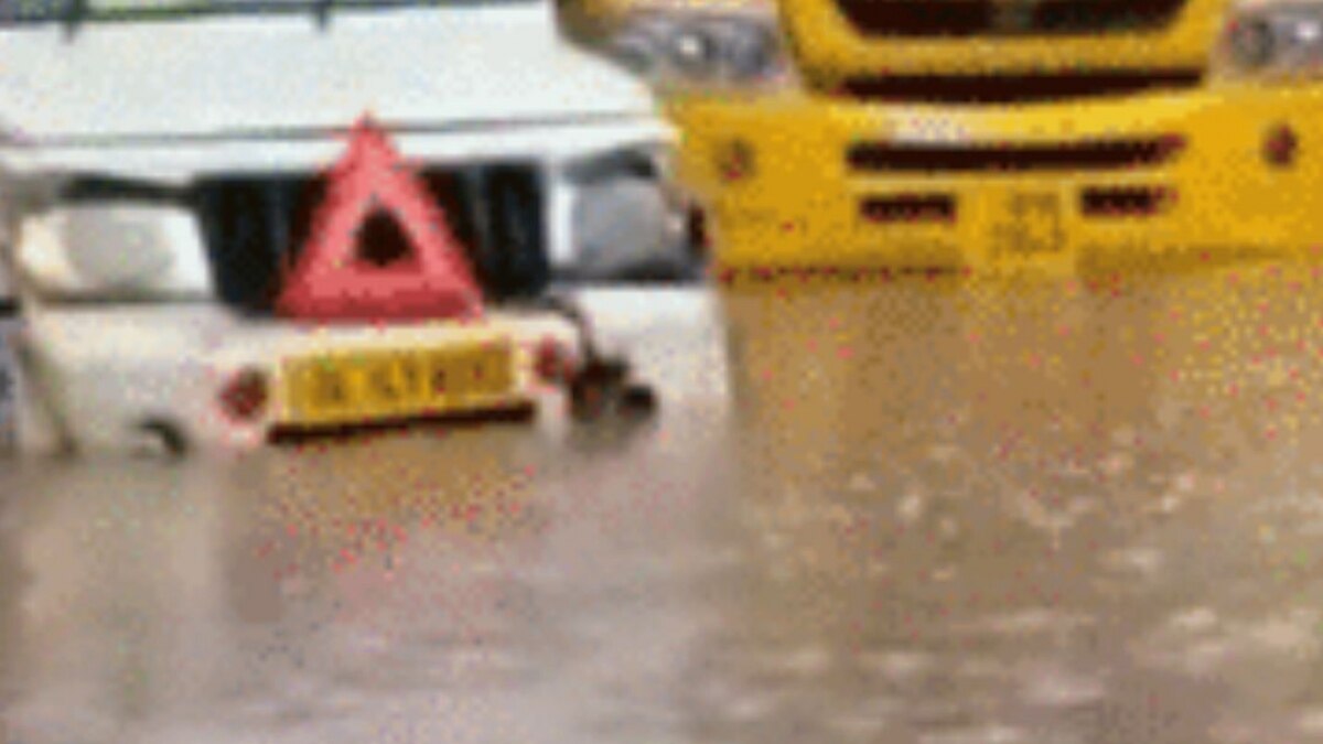 cyber city gurugram roads filled water