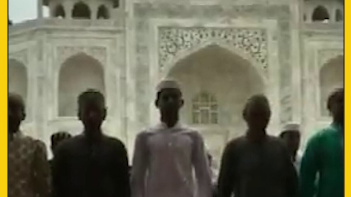 Eid Ul Adha festival Taj Mahal Namaz