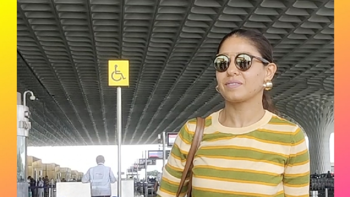 Sunidhi Chauhan informal airport look goes viral 