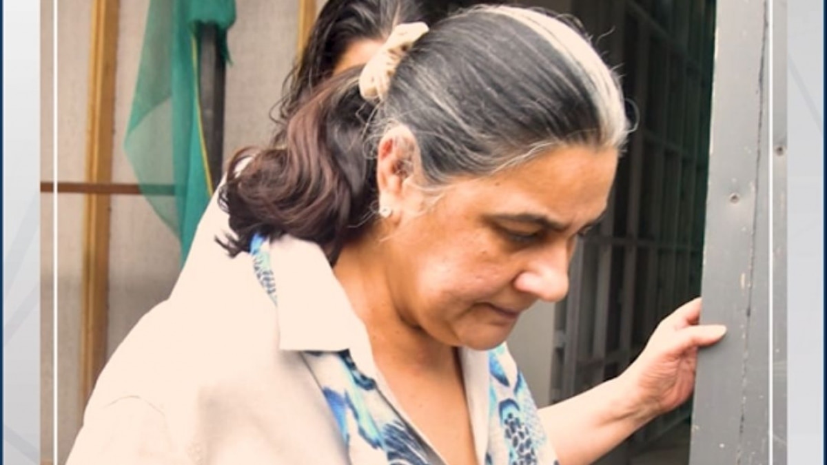 Amrita Singh New Look