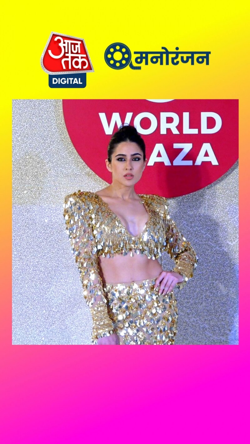 हॉट ड्रेस में सारा अली खान ने मंच पर बिखेरा जलवा