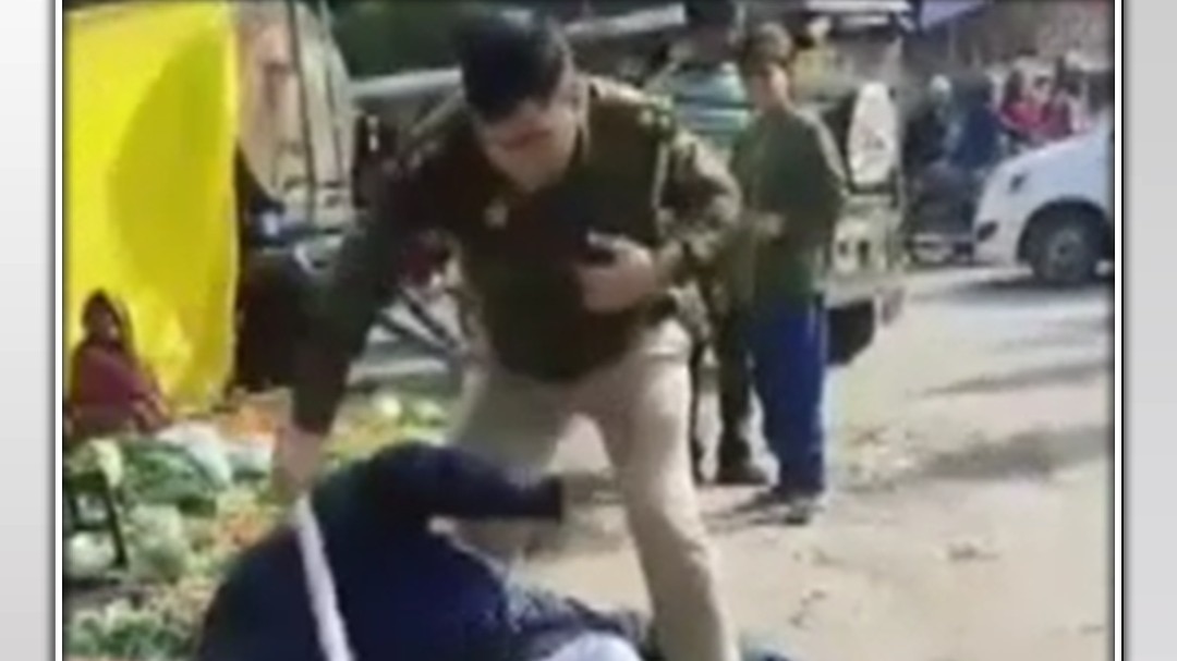 kanpur police viral video