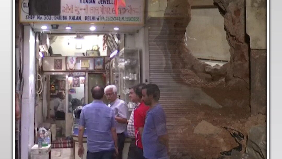 Delhi Showroom Theft