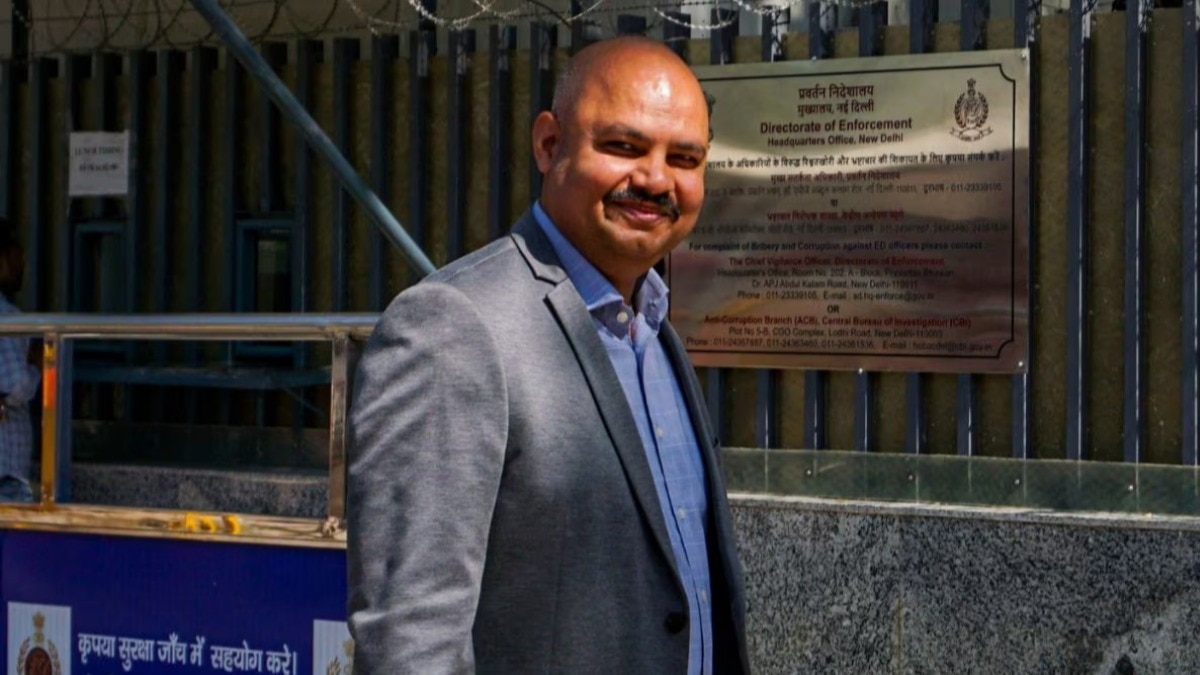 allegations on bibhav kumar