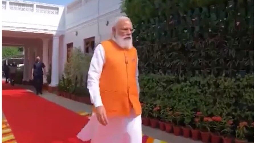 PM Modi popularity survey