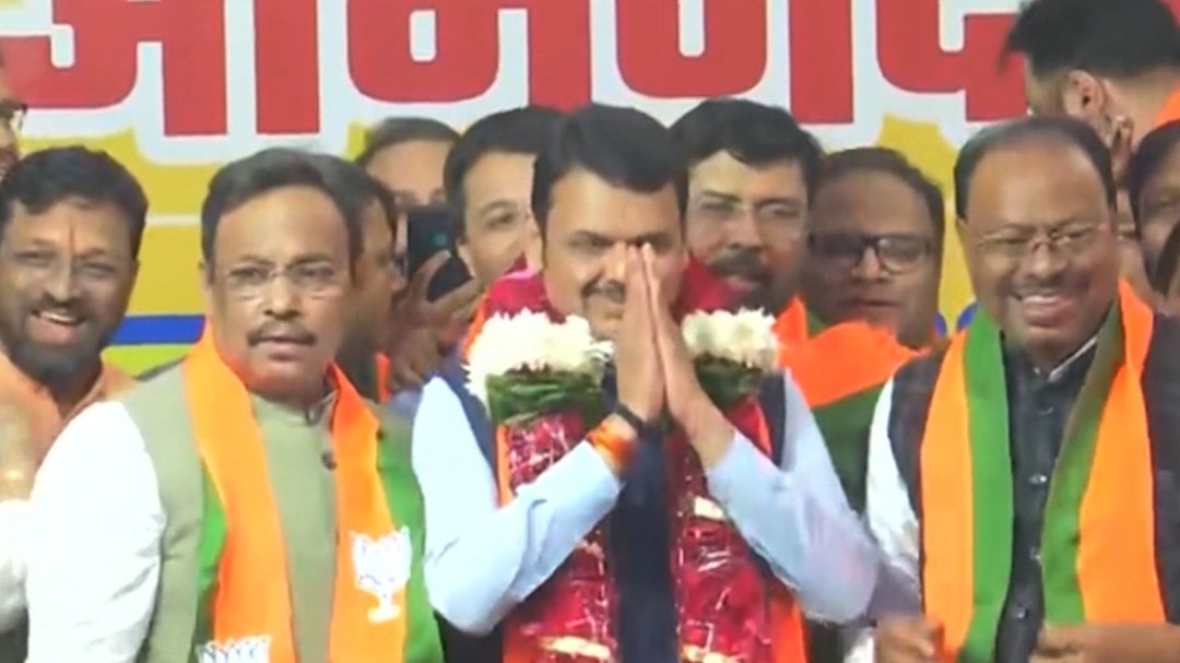 Fadnavis Oath Time