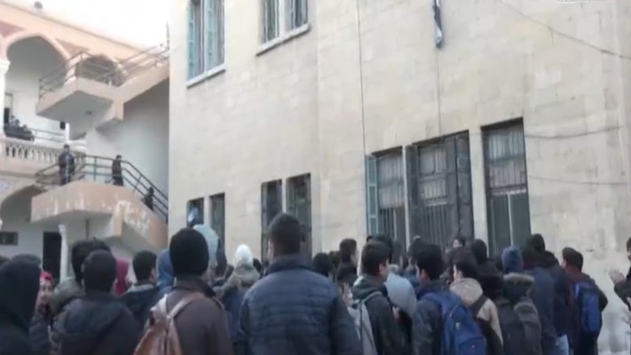 सीरिया में तख्तापलट के बाद खुले स्कूल, देखें दुनिया की बड़ी खबरें