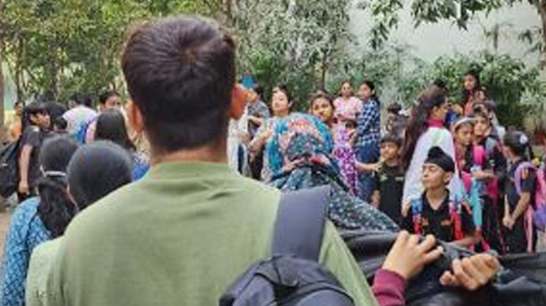 indore bomb threat to schools