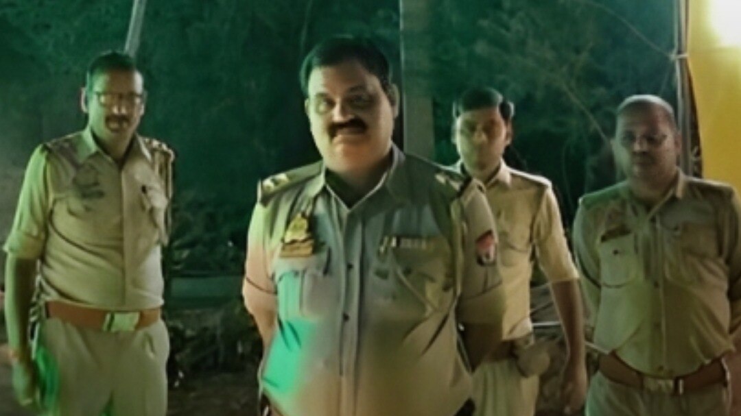kaushambi police at wedding