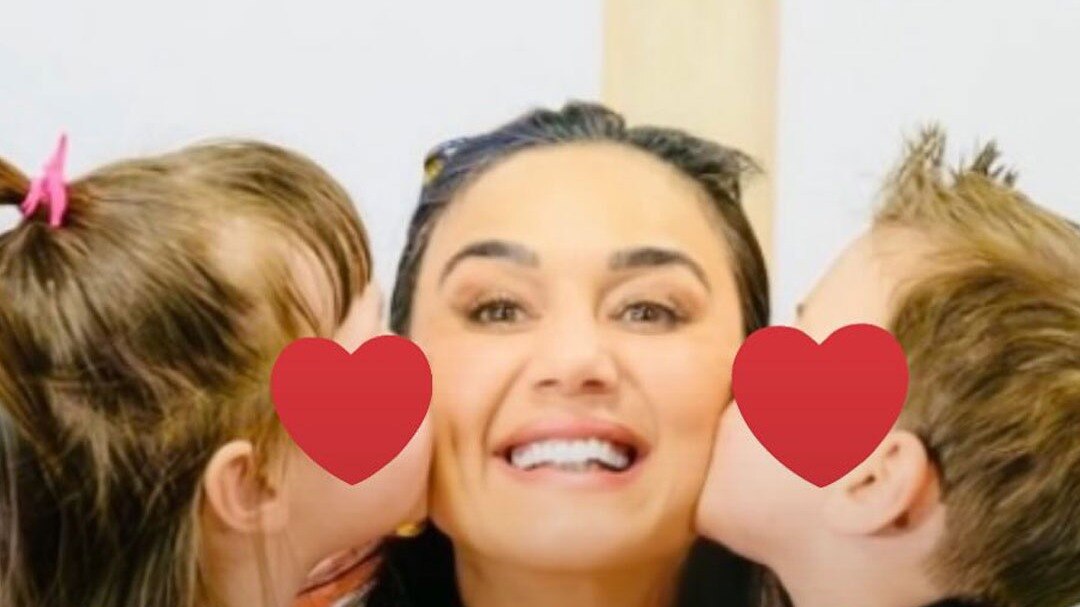 Preity_zinta_kids_twins