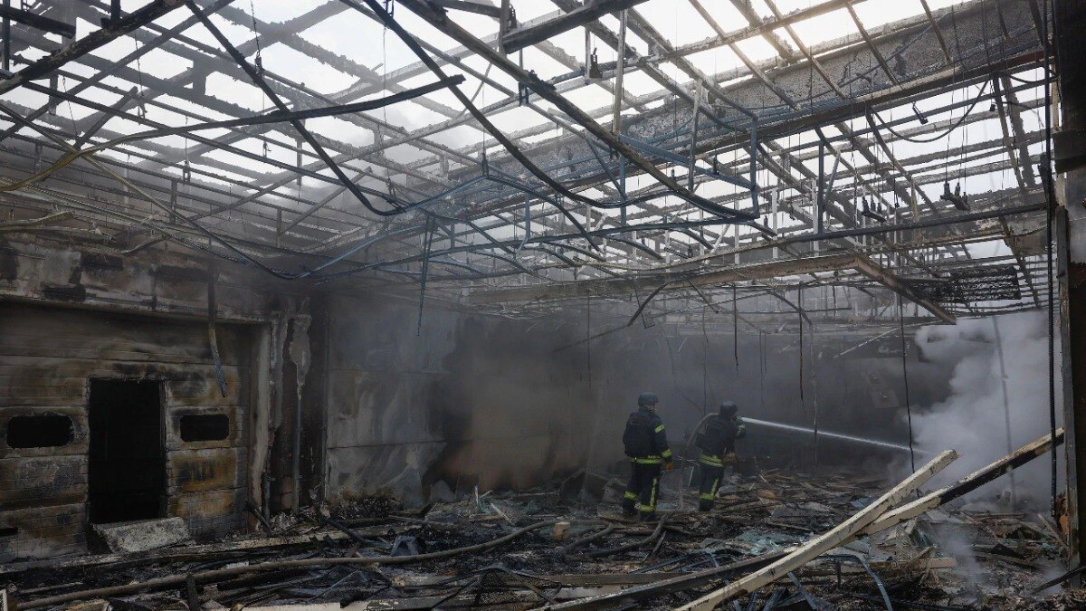 यूक्रेन पर सबसे बड़े रूसी ड्रोन अटैक से भीषण तबाही, देखें दुनिया आजतक में