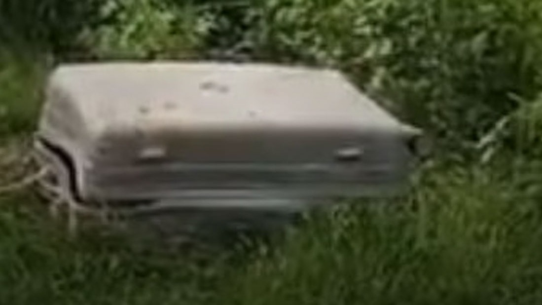 woman dead body found in suitcase in Hapur