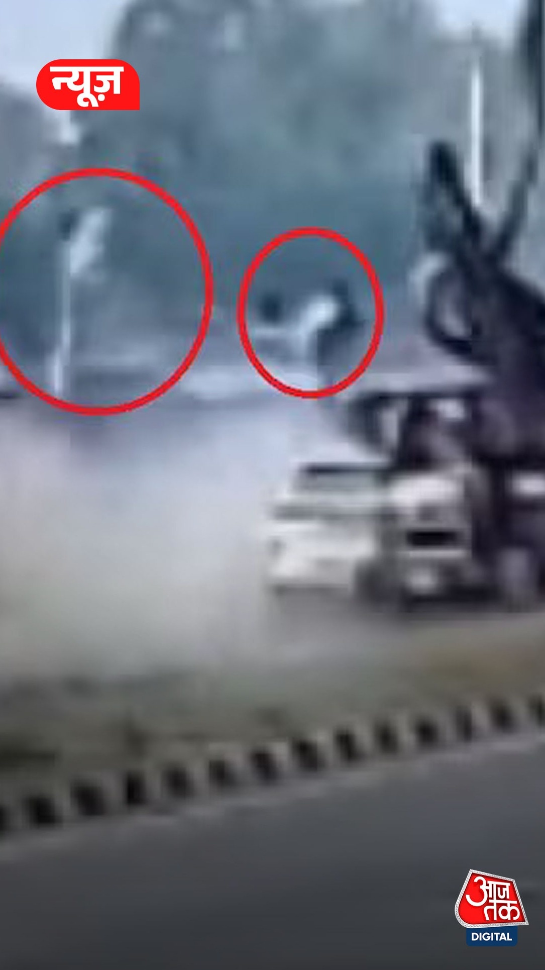 कार से टक्कर में कई फीट उछले बाइकसवार 4 दोस्त, चारों की मौत