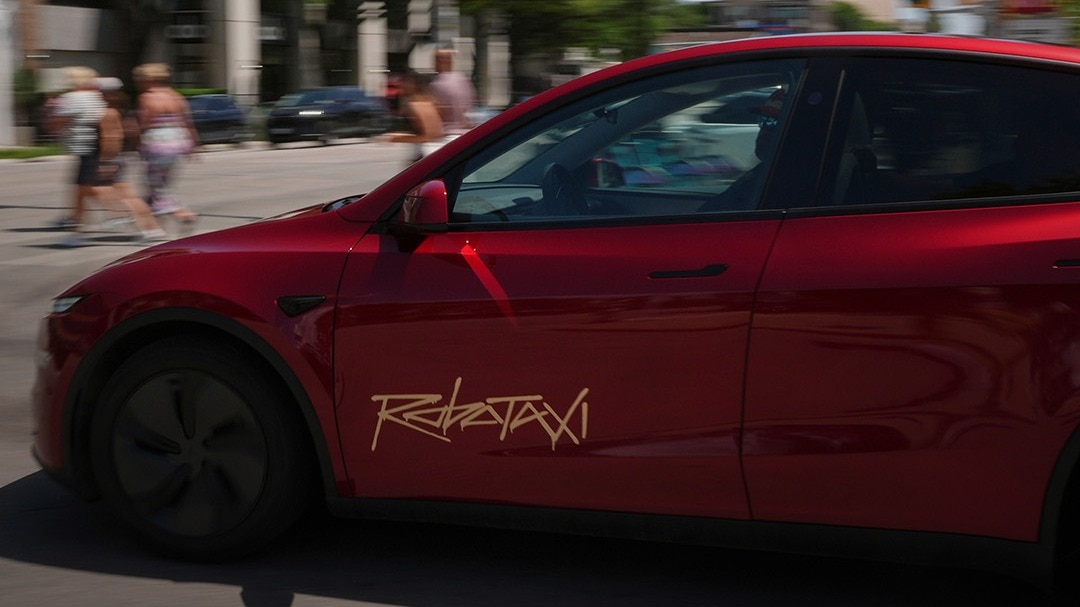 tesla robotaxi violates traffic rules