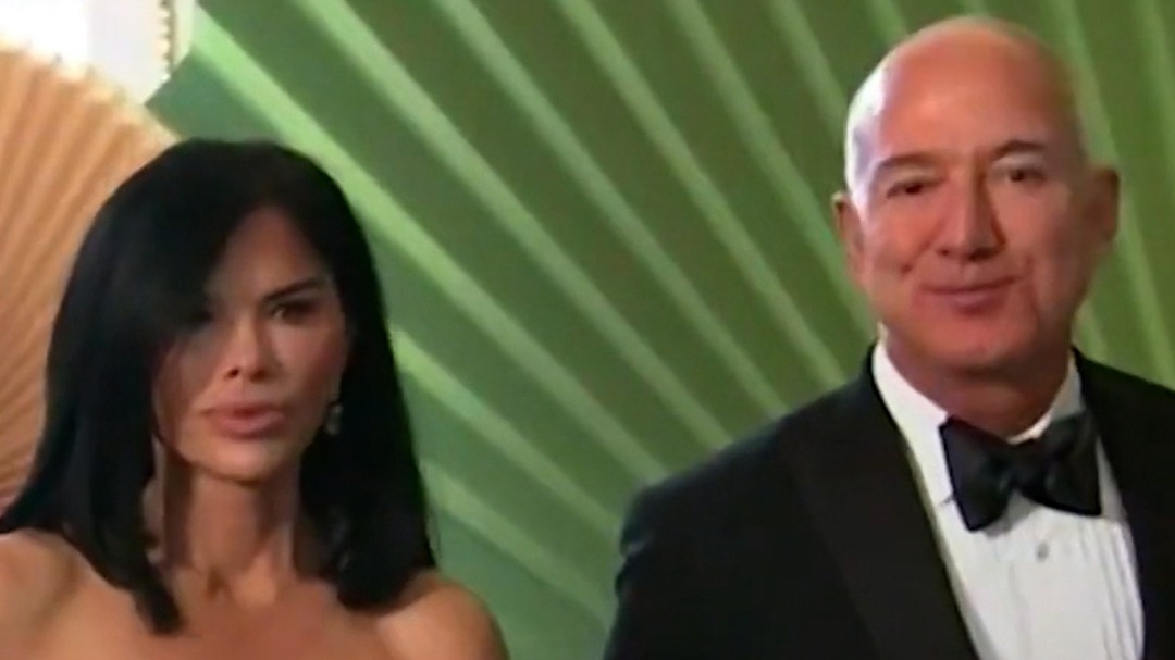 amazon ceo wife lauren who?