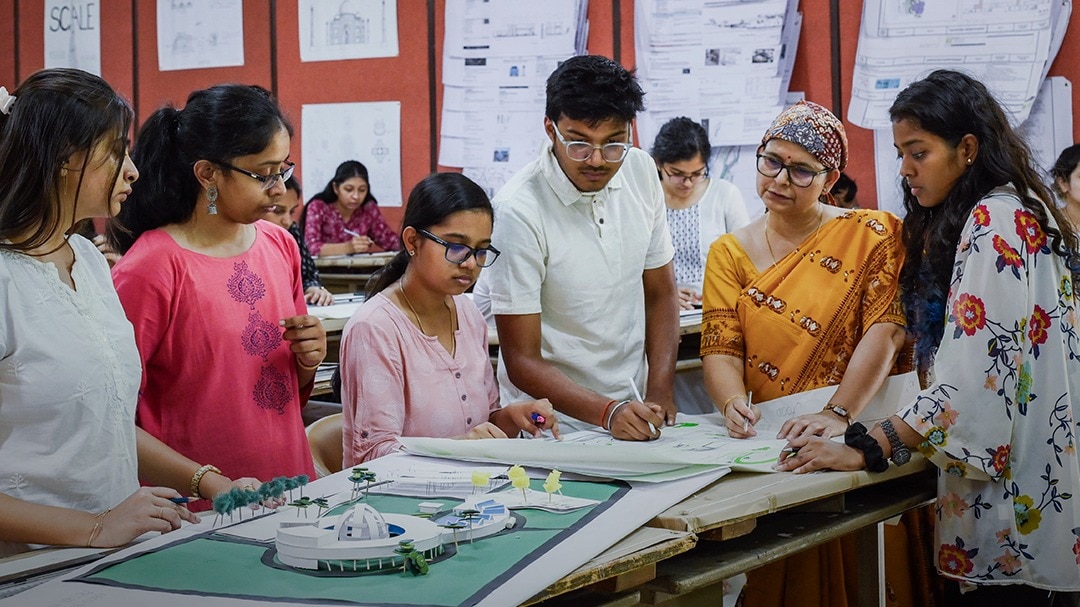 IIT india b.tech course fees