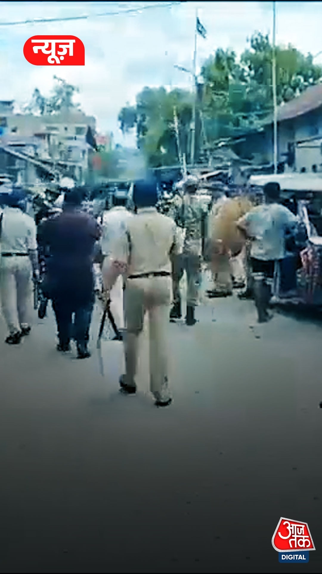 क्रिकेट को लेकर आपस में भिड़े दो गुट