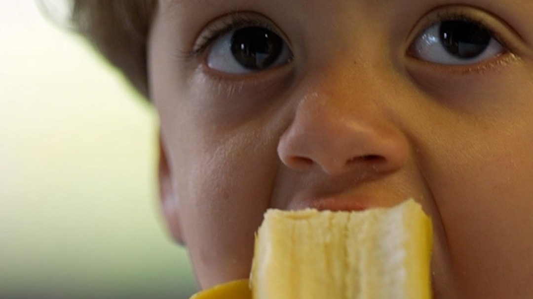 eating empty stomach banana