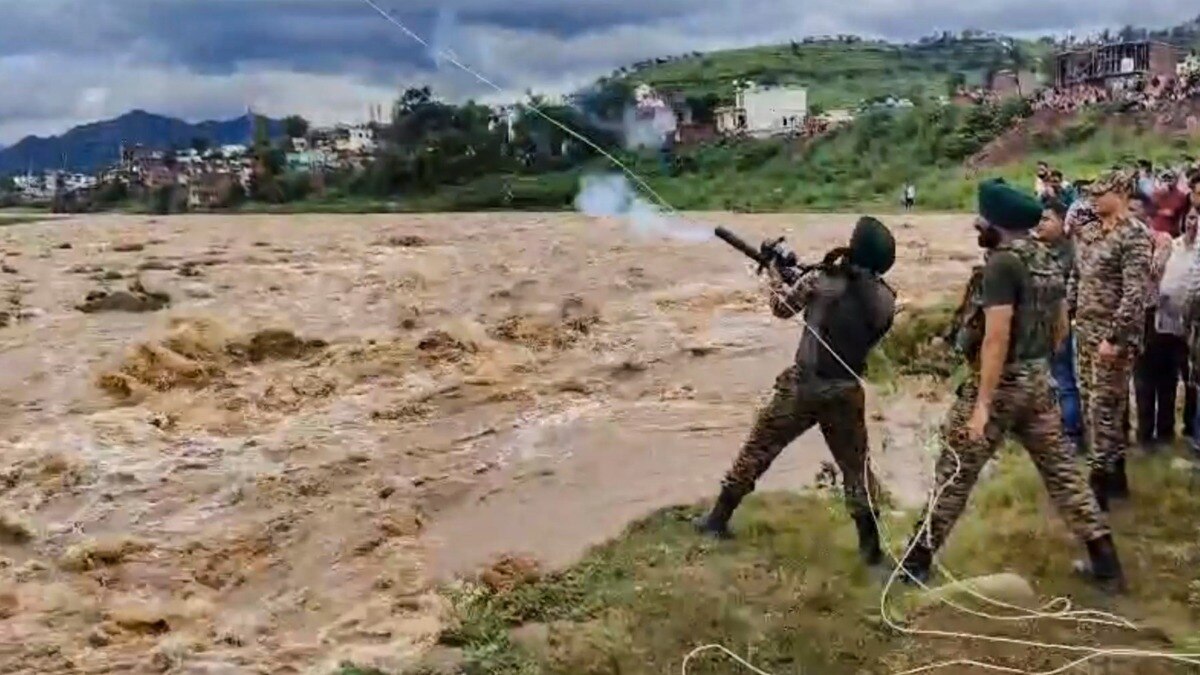 पहाड़ से मैदान तक बारिश से हाहाकार! देखें रिपोर्ट