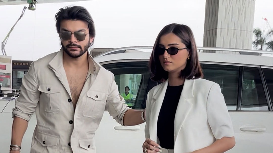 tara sutaria with veer paharia at mumbai airport - couple goals