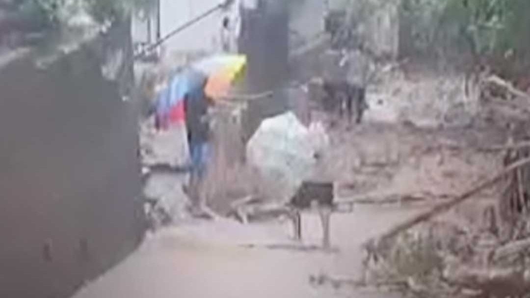 Mandi cloudburst flashflood