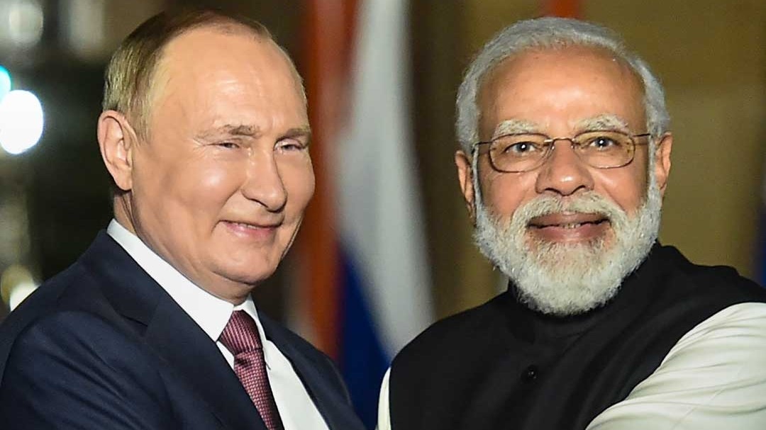मोदी के साथ पुतिन