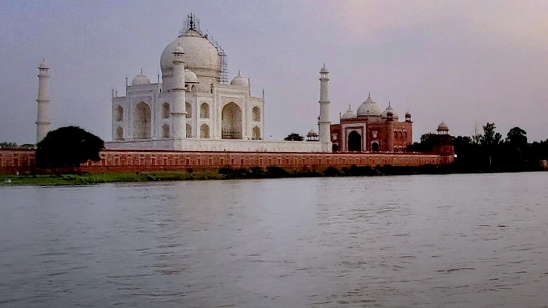 yamuna river levels on taj mahal backside