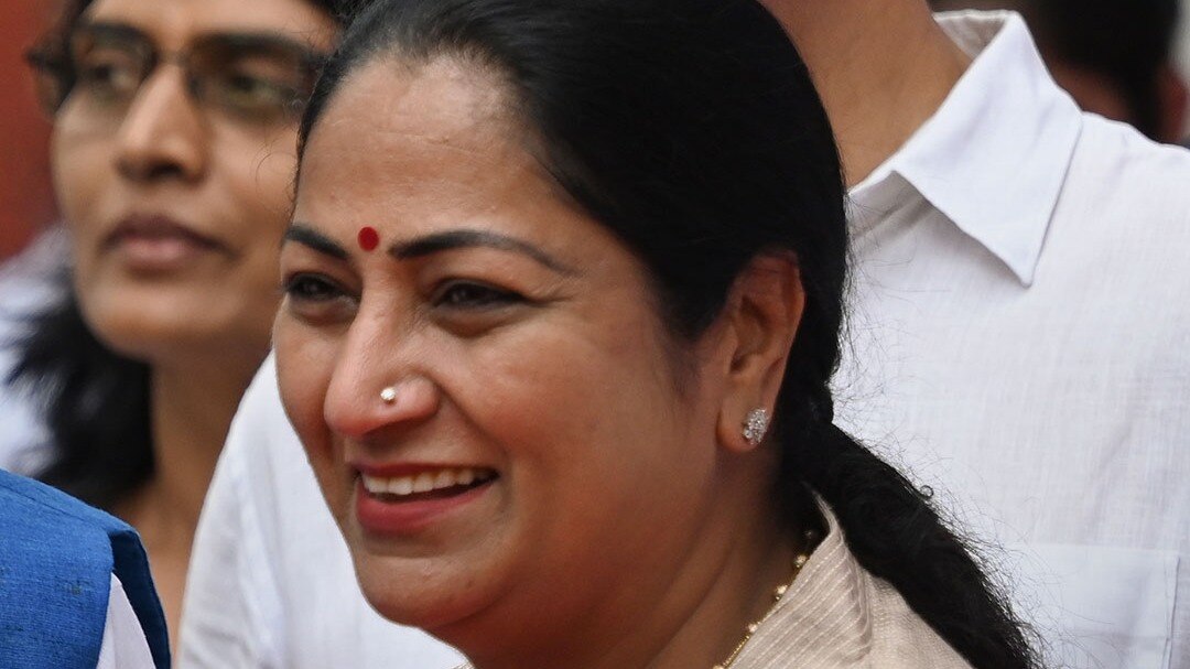 cm rekha gupta attacked at the cm house during jan sunwai