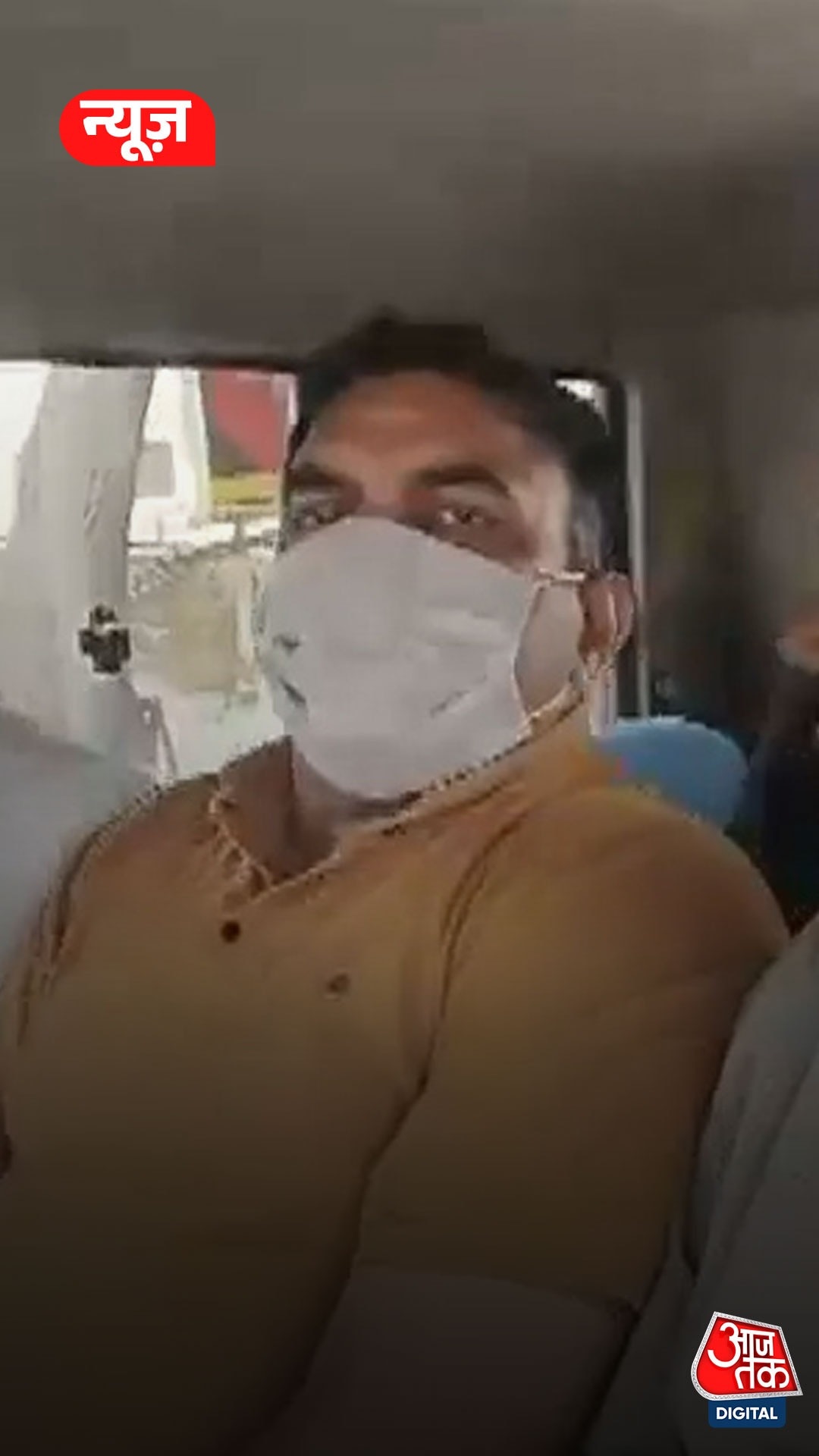 गाजियाबाद में चौकी इंचार्ज रिश्वत लेते रंगेहाथ गिरफ्तार