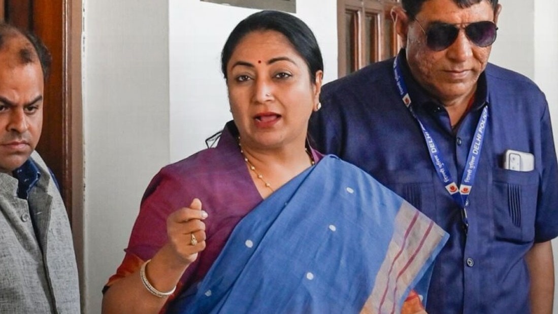 delhi cm rekha gupta protection by crpf withdrawn and again given to delhi police