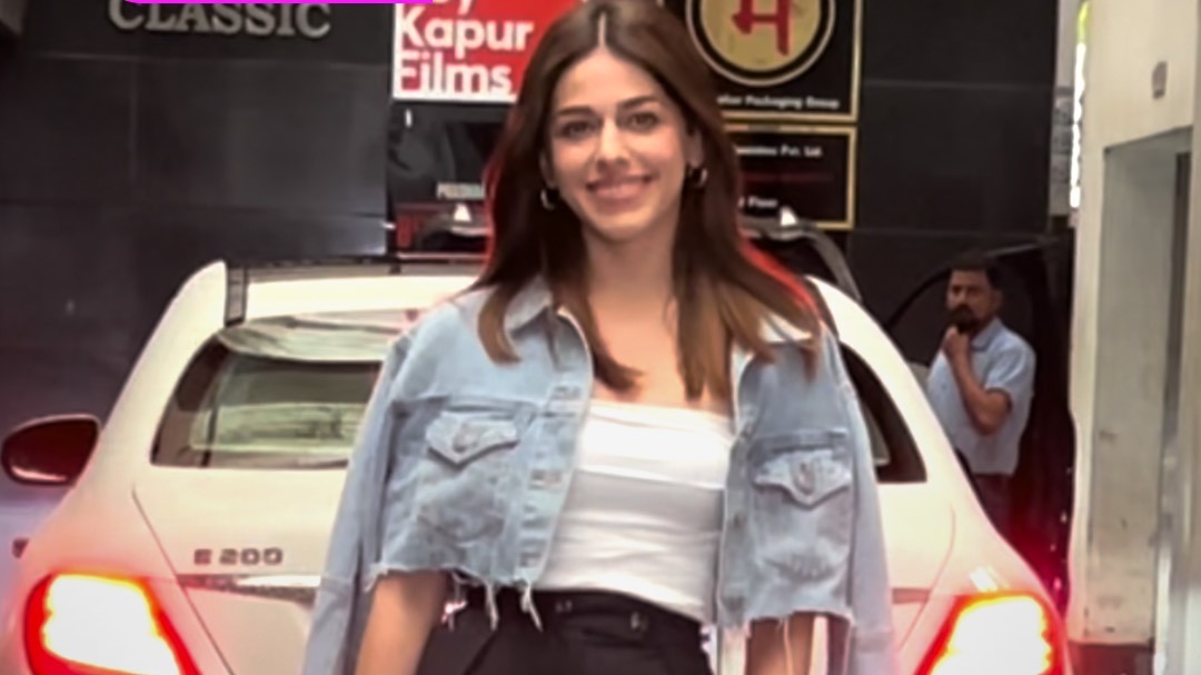 alaya f spotted by papz