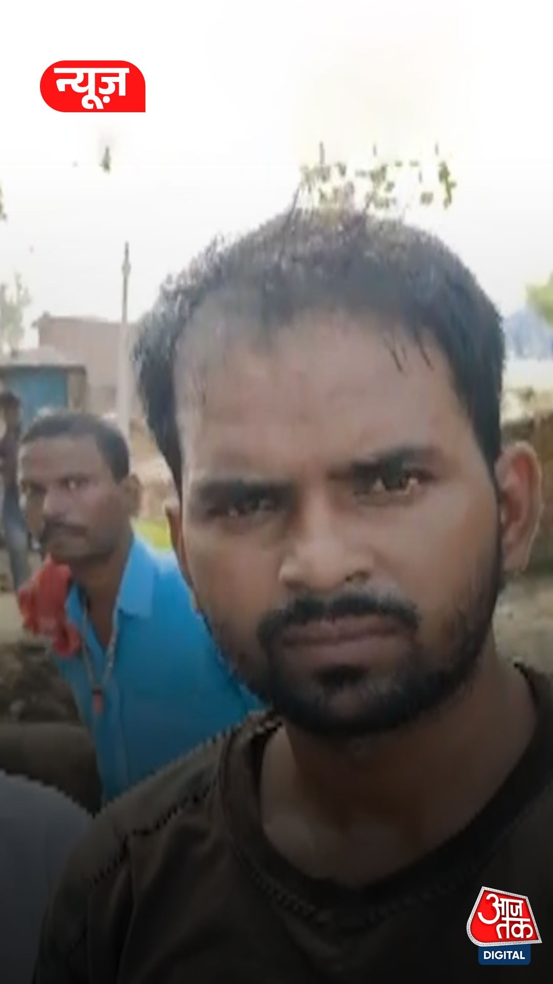 बलिया में पंचायत ने पत्नी को प्रेमी संग भेजा
