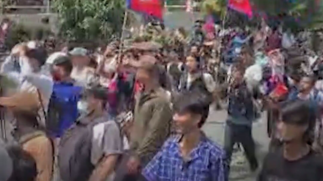 Nepal: सोशल मीडिया बैन पर संसद घेराव और हवाई फायरिंग