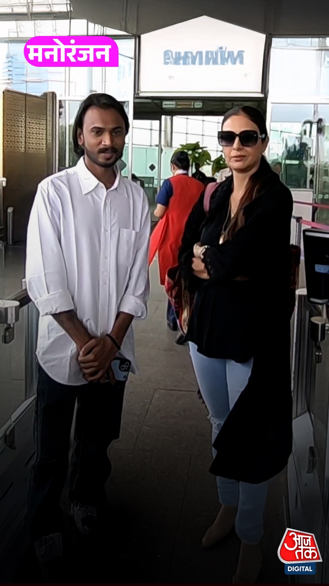 एयरपोर्ट पर कैजुअल लुक में यूं नज़र आईं Tabu