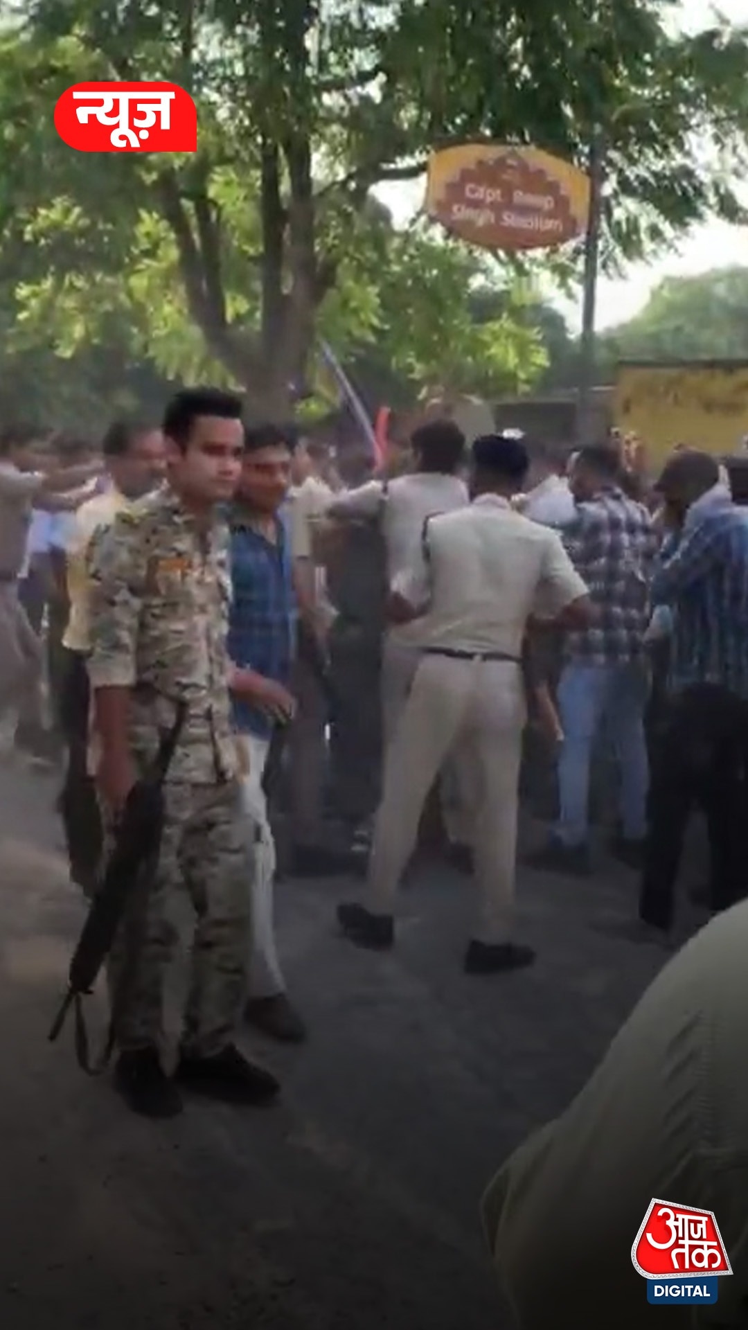 ग्वालियर में सनकी युवक का आतंक