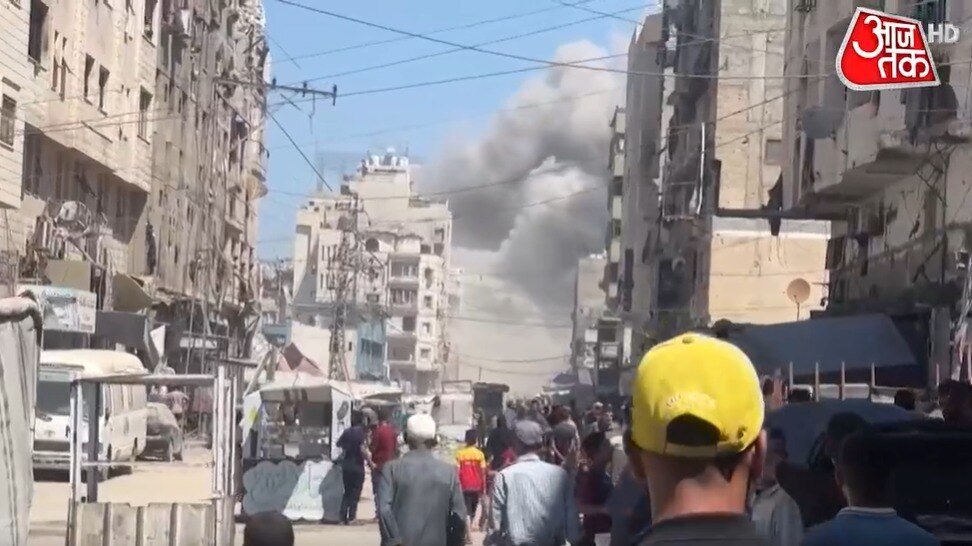 गाजा में इजरायली हवाई हमले से बड़ी तबाही, देखें दुनिया आजतक में