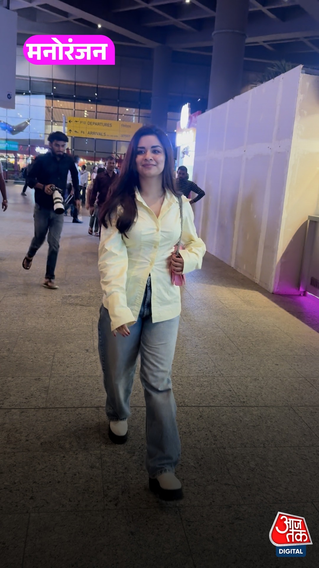 प्यारी स्माइल, कैजुअल लुक, Avneet Kaur ने जीता फैंस का दिल