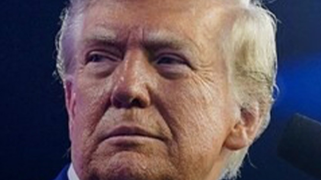 अमेरिकी लोगों को पसंद नहीं आ रहे Trump, गिरी अप्रूवल रेटिंग