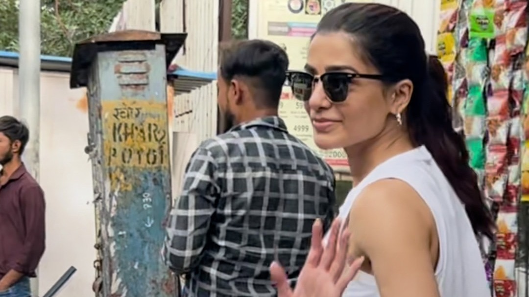 Mumbai में यूं स्पॉट हुईं Samantha