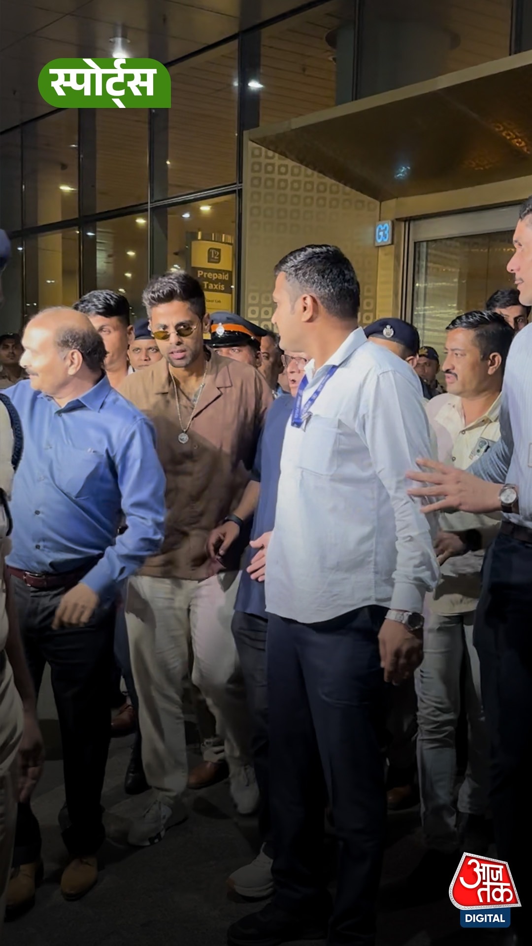 Asia Cup जीतकर भारत लौटे Suryakumar Yadav