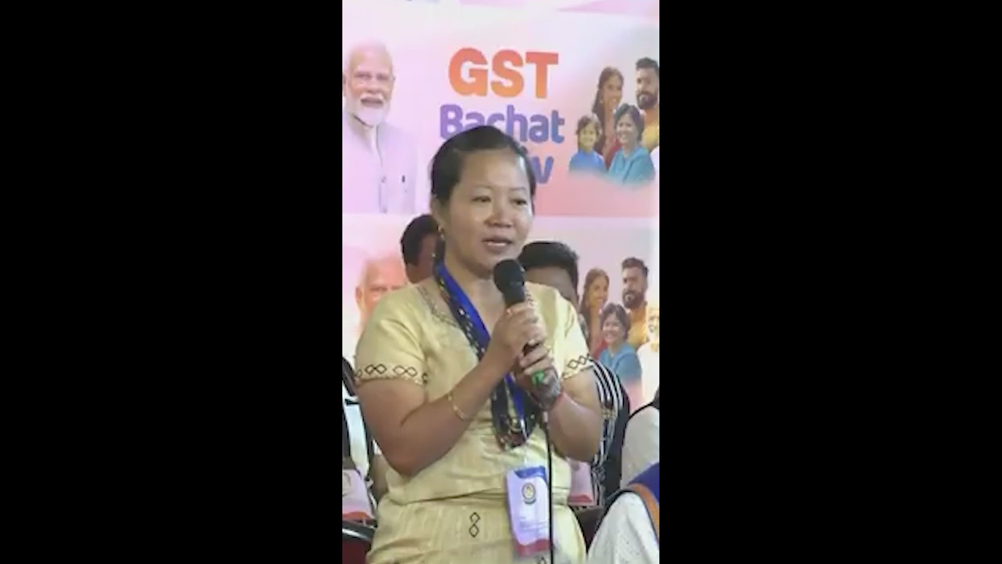 'हमारी टैगलाइन थ‍िंक लोकल गो ग्लोबल', PM से बोली महिला